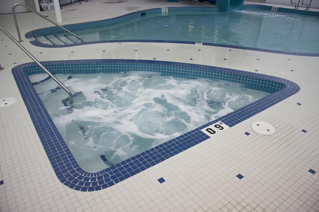 St. Albert Inn & Suites Saint Albert Zewnętrze zdjęcie