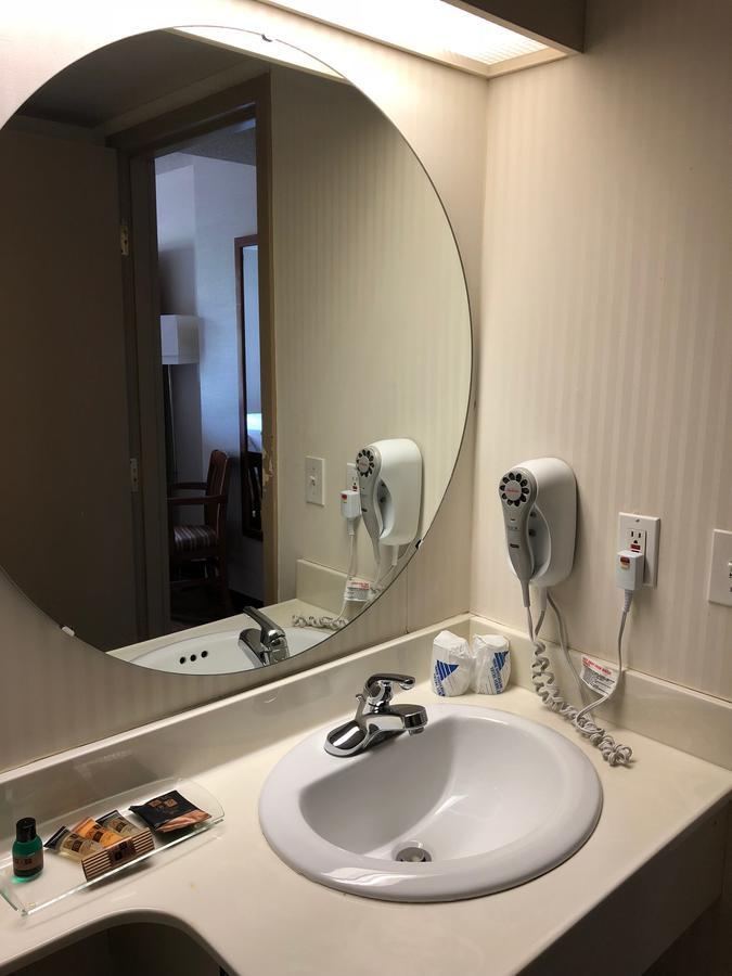 St. Albert Inn & Suites Saint Albert Zewnętrze zdjęcie