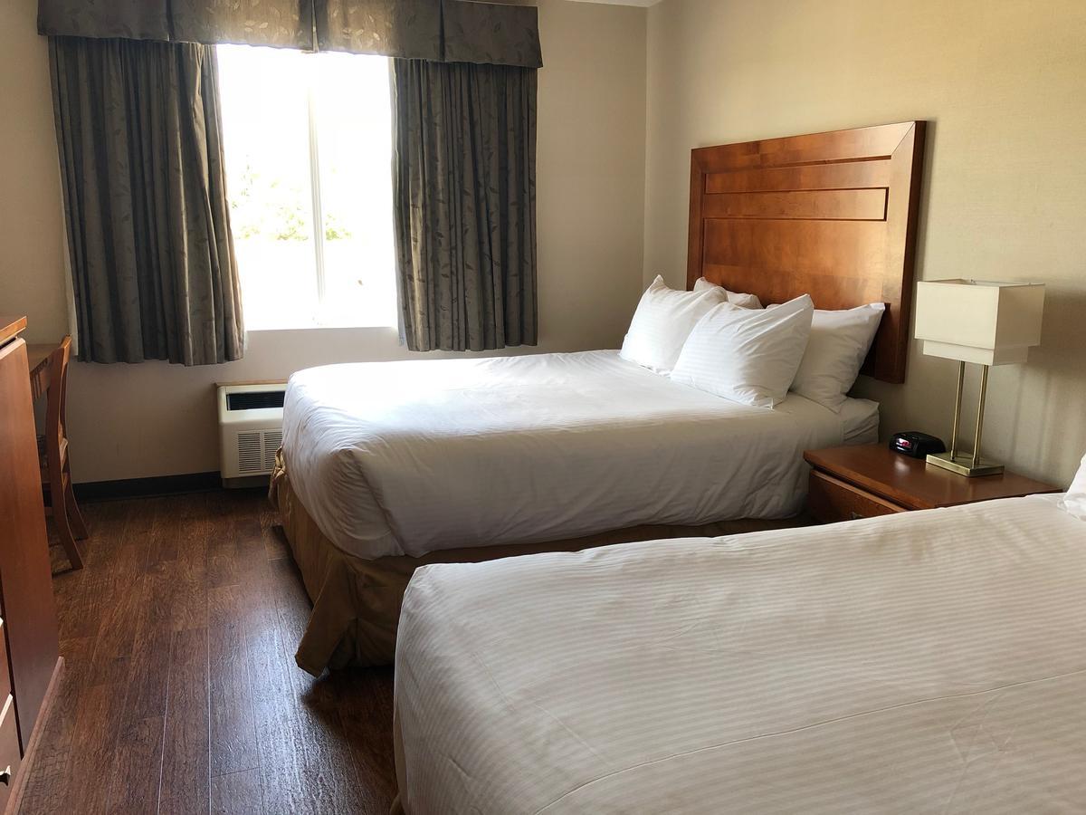 St. Albert Inn & Suites Saint Albert Zewnętrze zdjęcie